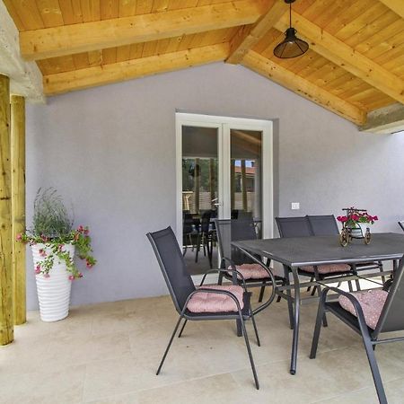 Natascha In Pamici - Haus Fuer 6 Personen Villa Zminj ภายนอก รูปภาพ