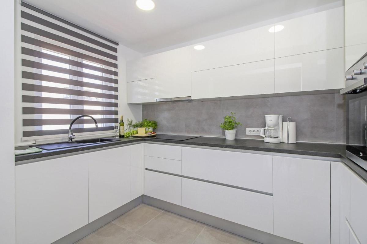 Natascha In Pamici - Haus Fuer 6 Personen Villa Zminj ภายนอก รูปภาพ