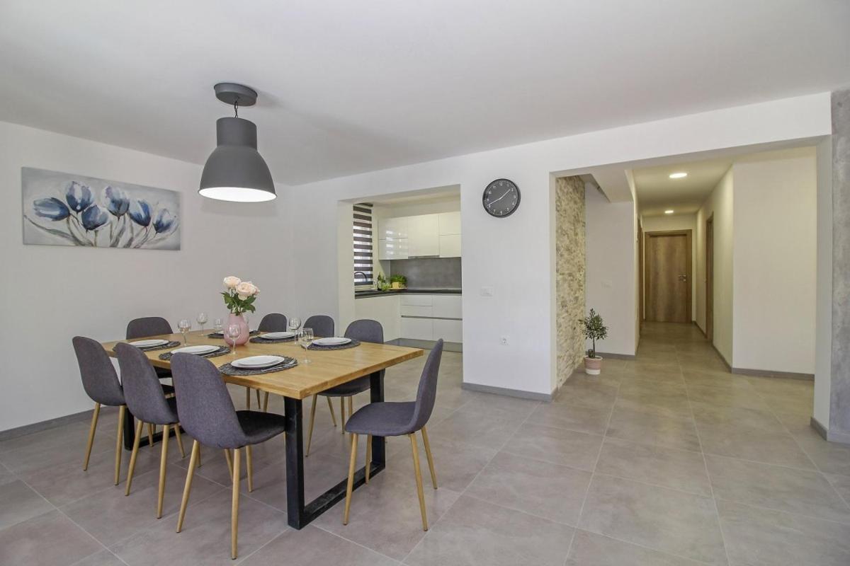 Natascha In Pamici - Haus Fuer 6 Personen Villa Zminj ภายนอก รูปภาพ