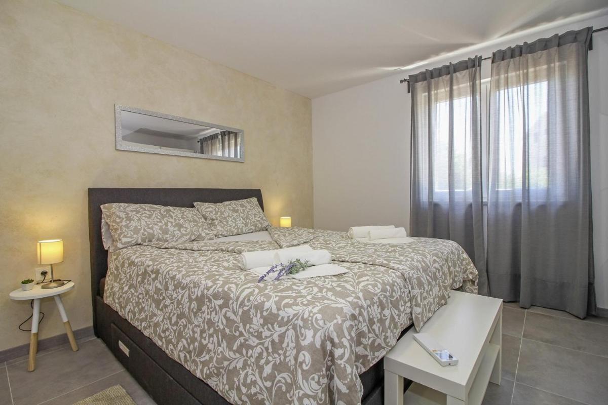 Natascha In Pamici - Haus Fuer 6 Personen Villa Zminj ภายนอก รูปภาพ
